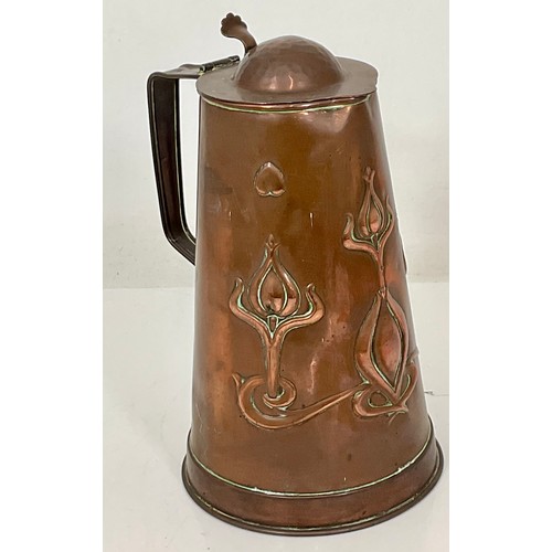 317 - ART NOUVEAU COPPER JUG WITH COVER, APPROX.25 cm