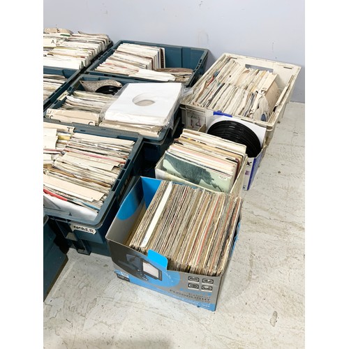 389 - LARGE QUANTITY OF JUKEBOX  RECORDS