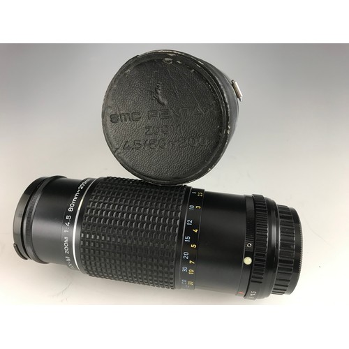 403 - PENTAX  ZOOM LENS.  F=80-200mm.  1:4.5.  c/w HOYA 52mm SKYLIGHT (1B) FILTER.  C/W CASE BUT CASE TATT... 