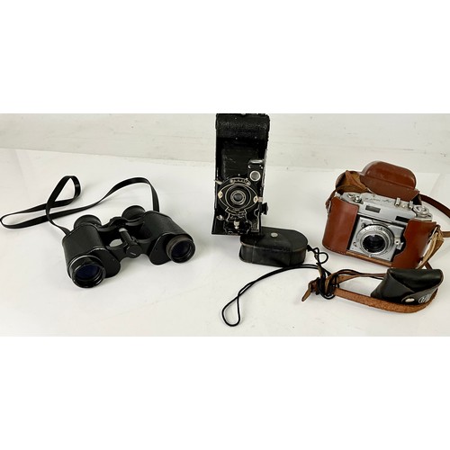 395 - MISCELLANEOUS OLD CAMERAS AND BINOCULARS