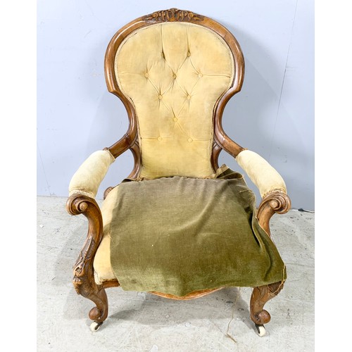 643 - VICTORIA SHOW FRAME SPOON BACK BUTTON UPHOLSTERED CHAIR