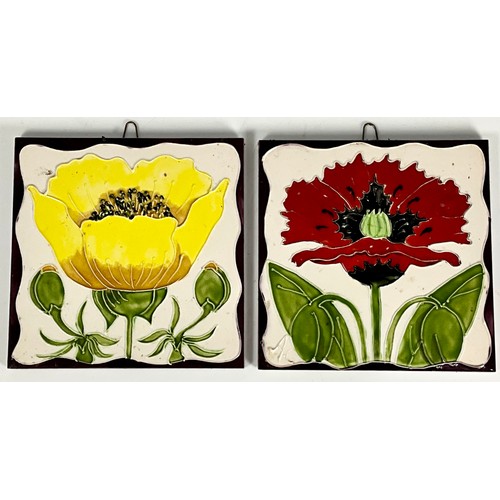 87 - ROYAL DOULTON CHARGER 32CM MOORCROFT TILE 20CM.SQ ALISON CONTARDI ART TILES X2