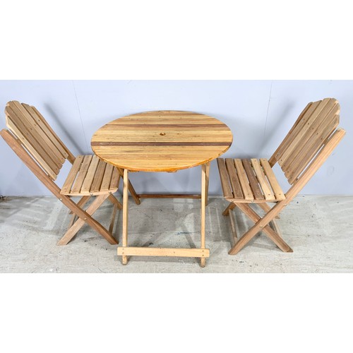 483 - MODERN GARDEN TABLE & 2 FOLDING CHAIRS