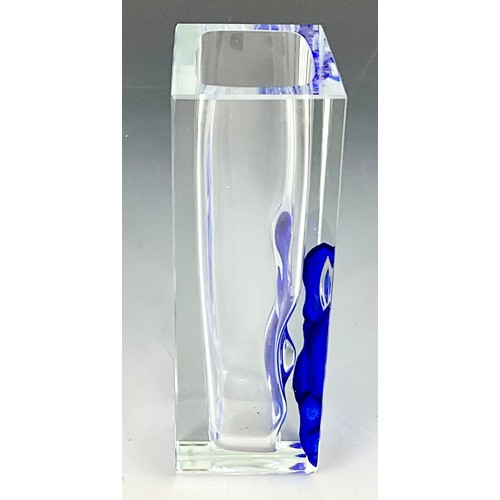 260 - EXBOR GLASSWORKS STUDIO GLASS VASE POSSIBLY BY PAVEL HLAVA 16.5CM TALL