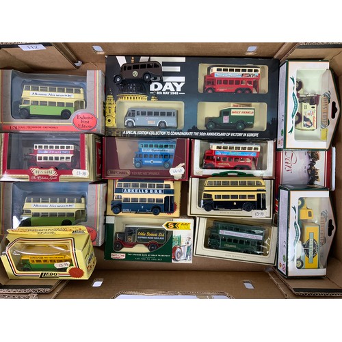 112 - EFE DAYS GONE, MODELS VE DAY SET 10 BOXED PLUS 3 U/B BIRMINGHAM BUSES