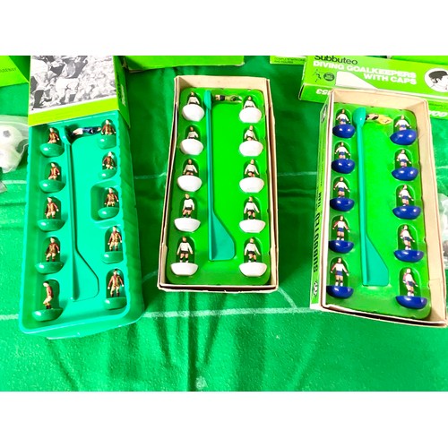 78 - SUBBUTEO TABLE FOOTBALL INC. 3 TEAMS AND ACCESSORIES