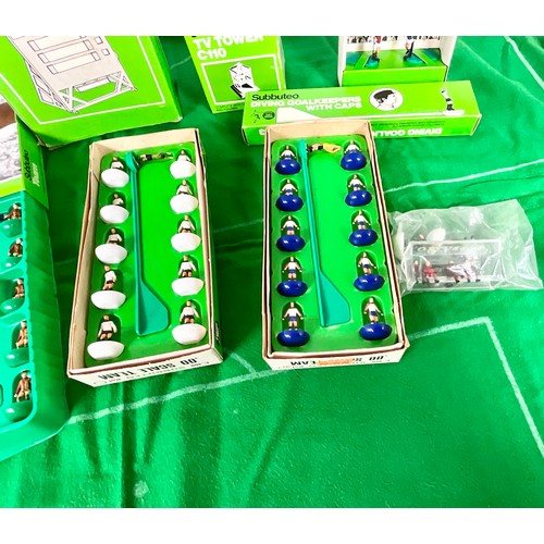 78 - SUBBUTEO TABLE FOOTBALL INC. 3 TEAMS AND ACCESSORIES