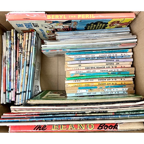 69 - VINTAGE COMICS, ANNUALS, FOOTBALL PROGRAMMES INC. D.C., MAD, COMMANDO, BEANO AND HIT SONGS BOOKS WIT... 