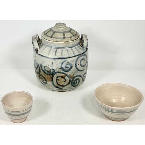 158 - LARGE GLAZED HANDLED URN AND 2 BOWLS WITH SIMILAR FINISH