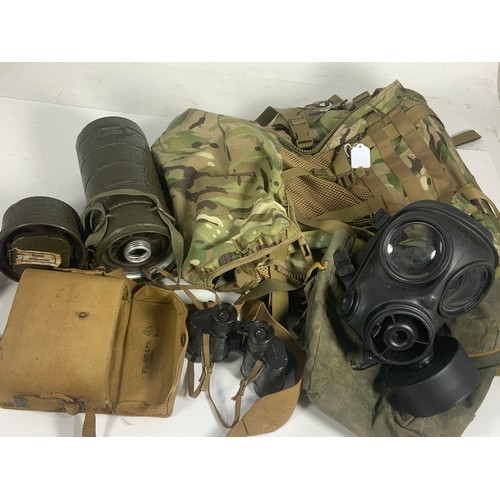 393 - CASED PAIR OF MILITARY BINOCULARS, KERSHAW LEEDS 1941 WITH BROAD ARROW, MILITARY RUCKSACK, GAS MASK ... 