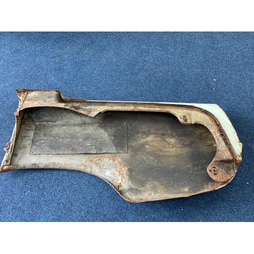 39 - CAR & MOTOR INTEREST, A BOOT FOR A ROVER 3500 / 2200TC, PLUS SPARE WHEEL ATTACHMENT & COVER T/W A OF... 