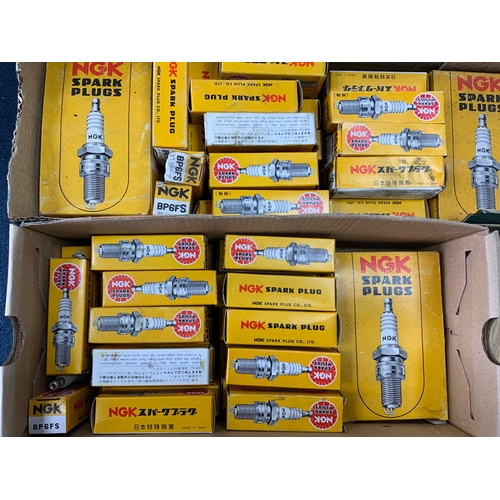 42 - TRAY OF VINTAGE SPARK PLUGS, 3 BOXES MOST IN ORIGINAL PACKING, CHAMPION, UNIPART BOSCH, NGK. ETC.