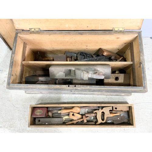 498 - CARPENTER’S TOOLBOX AND CONTENTS