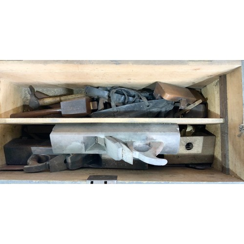 498 - CARPENTER’S TOOLBOX AND CONTENTS