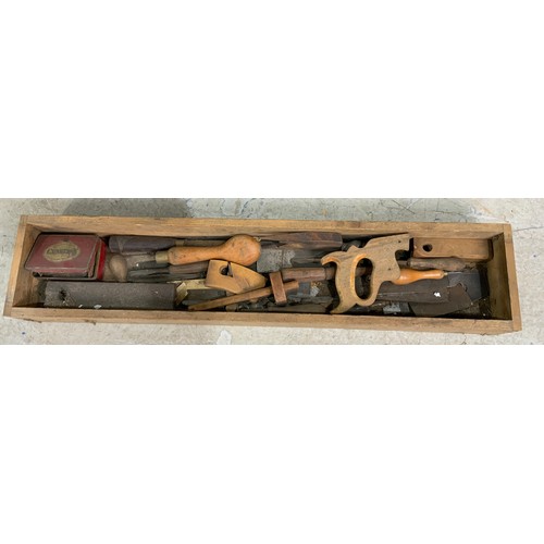 498 - CARPENTER’S TOOLBOX AND CONTENTS