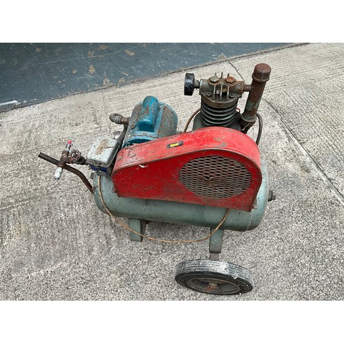 494 - VINTAGE MOTIVAIR GARAGE AIR COMPRESSOR