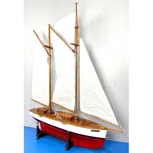 49 - RADIO CONTROLLED SAILING YACHT, DRAGONFLY, APPROX. 125 CM LONG, DESIGNED & BUILT BY E B E CRANCH, 20... 