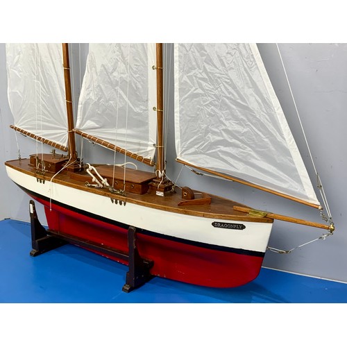 49 - RADIO CONTROLLED SAILING YACHT, DRAGONFLY, APPROX. 125 CM LONG, DESIGNED & BUILT BY E B E CRANCH, 20... 