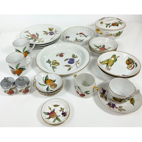 184 - QUANTITY OF MISCELLANEOUS ROYAL WORCESTER EVESHAM WARE