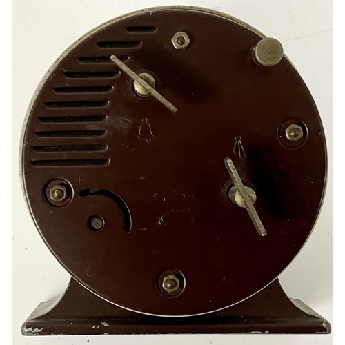 276 - COLLECTION OF RETRO 20TH CENTURY CLOCKS INC. 3 MANTEL CLOCKS, CARRIAGE CLOCK, ALARM CLOCK AND VINTAG... 