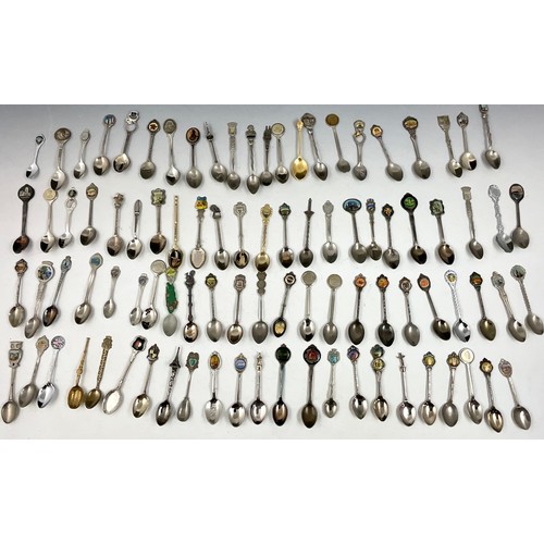 299 - LARGE COLLECTION OF SOUVENIR SILVER PLATED AND ENAMELLED TEA SPOONS FROM ALL OVER THE WORLD