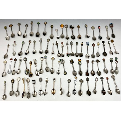 299 - LARGE COLLECTION OF SOUVENIR SILVER PLATED AND ENAMELLED TEA SPOONS FROM ALL OVER THE WORLD