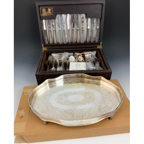 293 - ARTHUR PRICE SOVEREIGN COLLECTION CANTEEN OF CUTLERY 3 SECTIONS SEEMS UNUSED & A SILVER PLATED GALLE... 