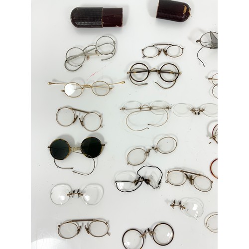 349 - BOX OF VINTAGE / ANTIQUE SPECTACLES & SUNGLASSES