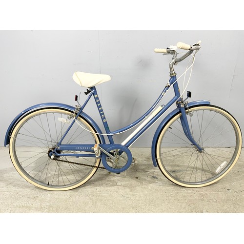 570 - LADIES RALEIGH CHILTERN BICYCLE, APPEARS TO BE IN GOOD CONDITION