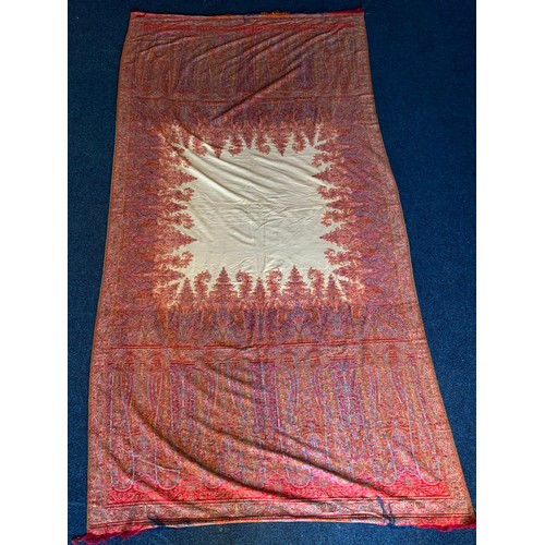 464 - LARGE VINTAGE THROW 319cm x 162cm