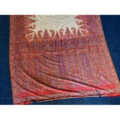 464 - LARGE VINTAGE THROW 319cm x 162cm