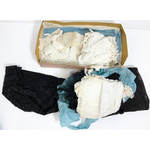 473 - MISC. LINEN AND LACE, KID GLOVES ETC.