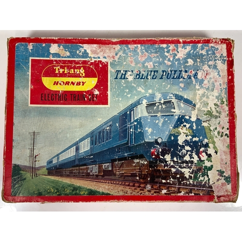 354 - TRIANG BOXED BLUE PULLMAN SET (BOX AS SHOWN)