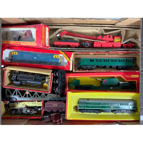 353 - TRIANG SELECTION, BOXED CLASS 31, PART 2 BIL, BOXED HYMEK, MILITARY WAGONS, JINTY, CRANE, ETC ETC