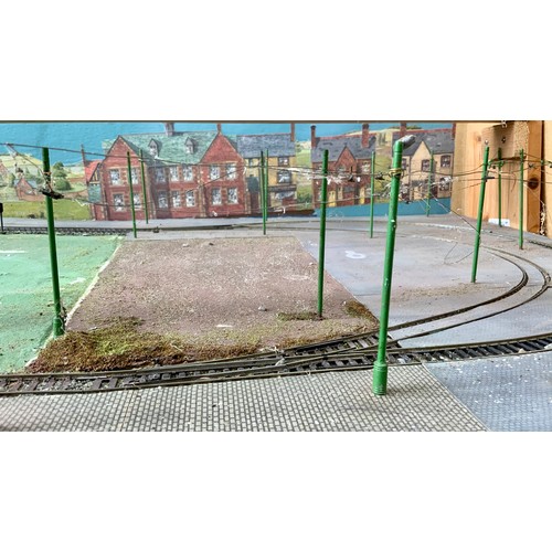 302 - MODEL TRAMWAY DIORAMA AND LAYOUT  APPROX. 125 CM X 60 CM, WITH OVAL OF TRAM TRACK AND INNER LOOP, OV... 