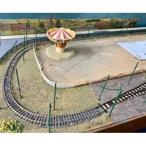 303 - TRAMWAY DIORAMA & LAYOUT, SINGLE OVAL WITH RECESS, TWO FAIRGROUND CAROUSELS. SOUND BASE AND FRAME, O... 