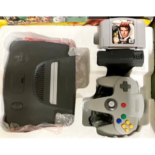 39 - BOXED NINTENDO 64 GOLDENEYE, ADDITIONAL CONTROLLER AND QUANTITY OF GAMES