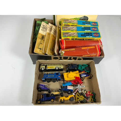 359 - MODEL RAILWAY ACCESSORIES, AN INTERESTING COLLECTION OF HORNBY TRACK, BUILDINGS, EX LAYOUT SCENIC PA... 