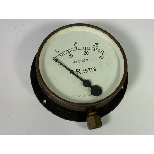 250 - A BR STANDARD VACUUM GAUGE, TOMEY BIRMINGHAM