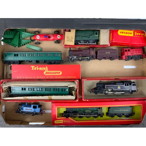 267 - TRIANG, BOXED SR EMU, POWER CAR & DUMMY, STANDARD 2 TANK, 82004, ALBERT HALL, BOXED DOCK SHUNTER & C... 