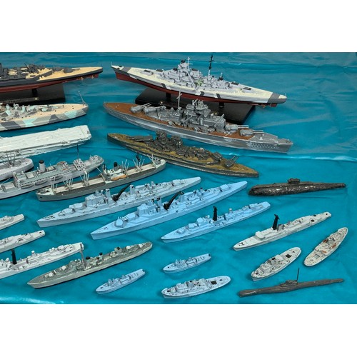 77 - MODEL WARSHIPS, TRING MINIC, INC M753 ALBION, SUPERB, SWIFTSURE, BLACKPOOL, DARING, VIGILANT, TON CL... 