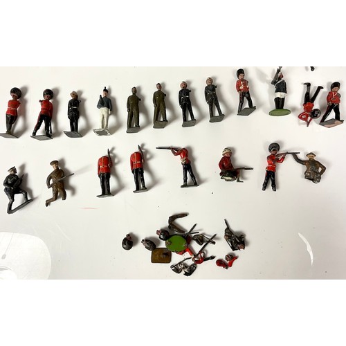 80 - QUANTITY OF VINTAGE LEAD SOLDIERS AND HORSES A/F