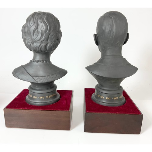 86 - ROYAL DOULTON BLACK BASALT  SILVER WEDDING QUEEN ELIZABETH II & DUKE OF EDINBURGH BUST WITH COA BOXE... 