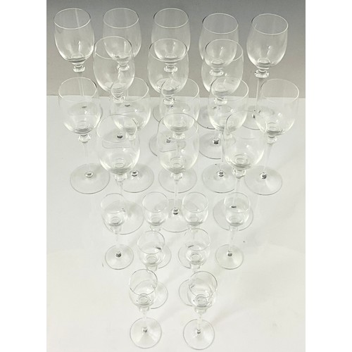 264 - QUANTITY OF LONG STEM WINE GLASSES, THESE ARE UNDERSTOOD TO HAVE BEEN PURCHASED IN MURANO