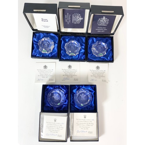 281 - 5 BOXED STUART CRYSTAL ROYAL COMMEMORATIVE LTD ED PAPERWEIGHTS WITH COA