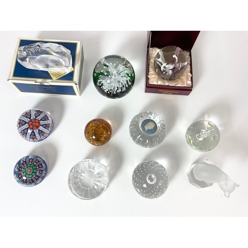 283 - COLLECTION OF PAPERWEIGHTS INC WEDGWOOD, MAT JONASSON, ETC