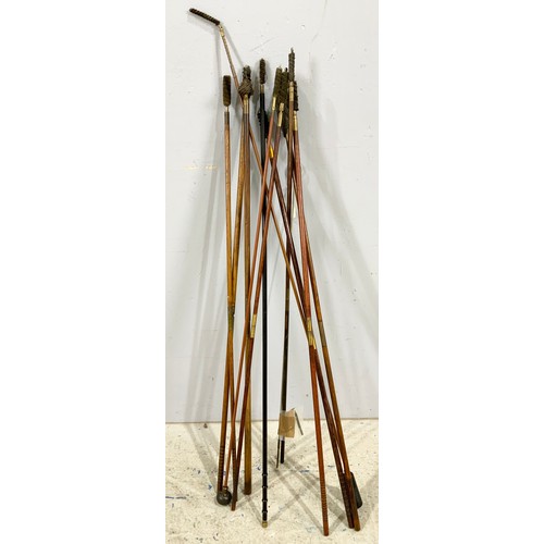 438 - MIXED SELECTION OF USED GUN CLEANING RODS