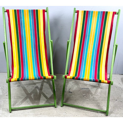 596 - PAIR OF VINTAGE PAINTED BEACH DECK CHAIRS