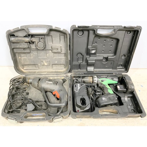 571 - 3 BOXED ELECTRIC DRILLS, HITACHI, WICKES , NUTOOL & A  CASE OF VARIOUS DRILL BITS