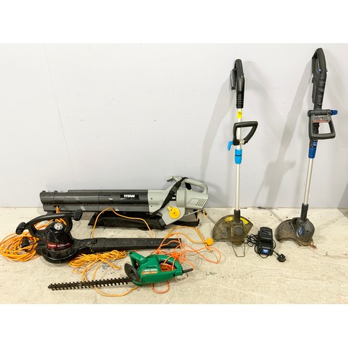 588 - QUANTITY OF ELECTRIC GARDEN TOOLS INC TITAN & TORO BLOWERS , MACCALLSTER STREAMERS &   A  BLACK & DE... 